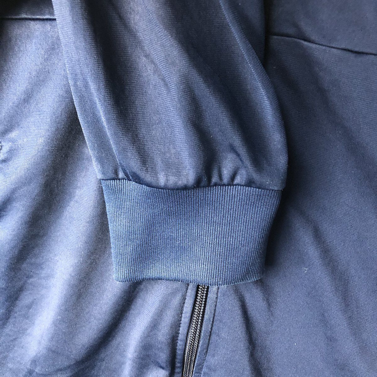 アディダス adidas