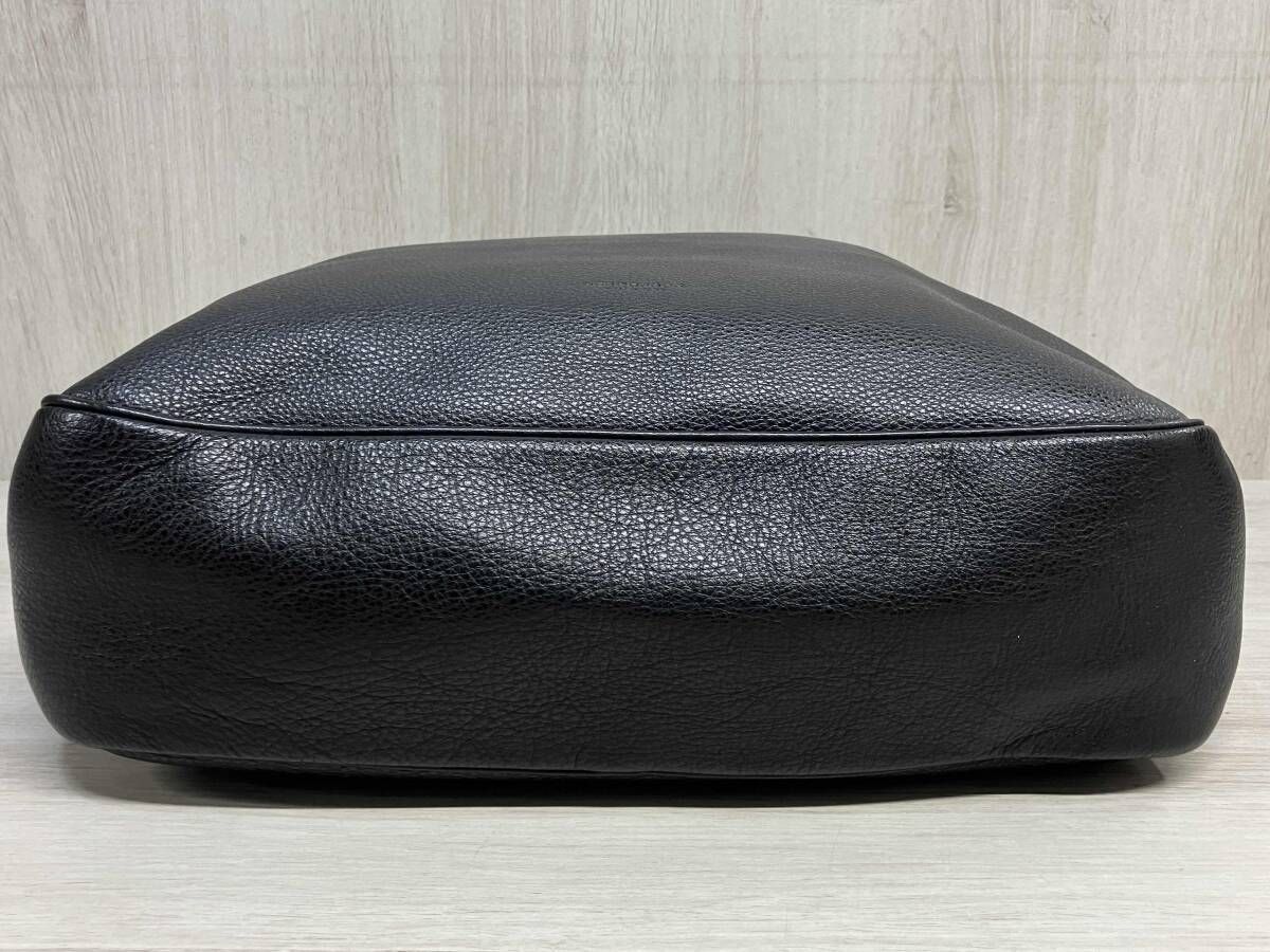 アジャスタブルショルダーバッグ 本革