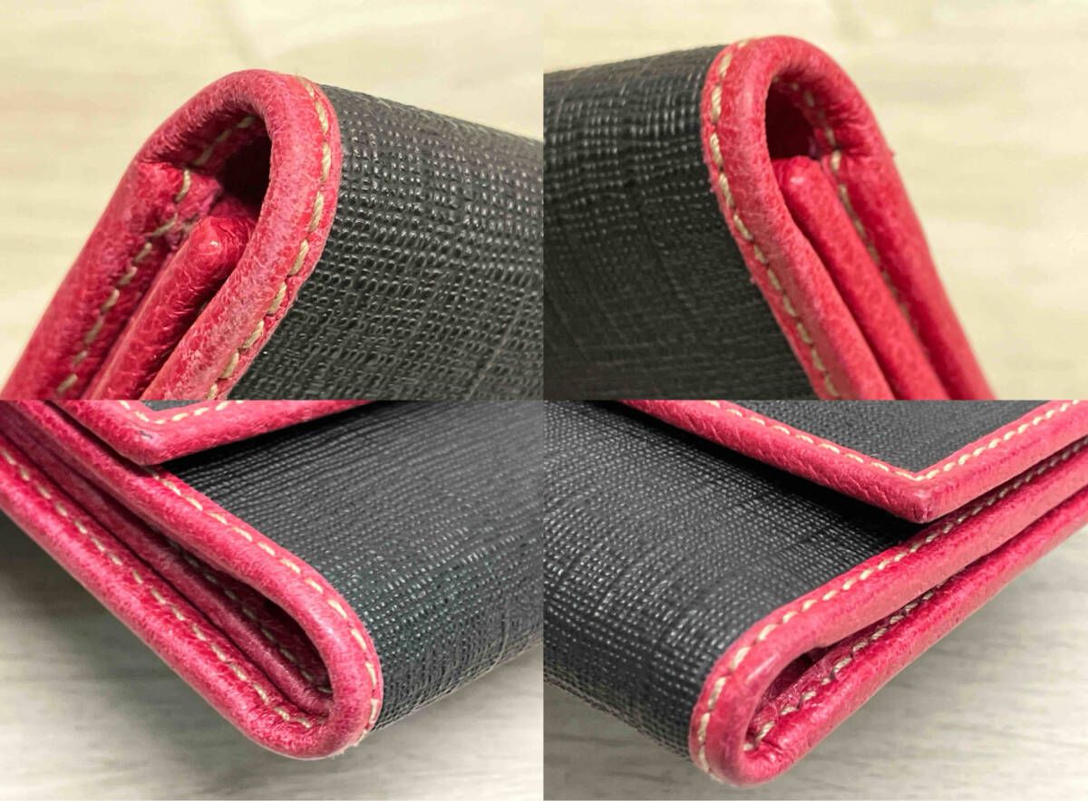 GUCCI 二つ折り 三つ折り財布 ブラック ピンク コンパクトウォレット その他 小物 レディース