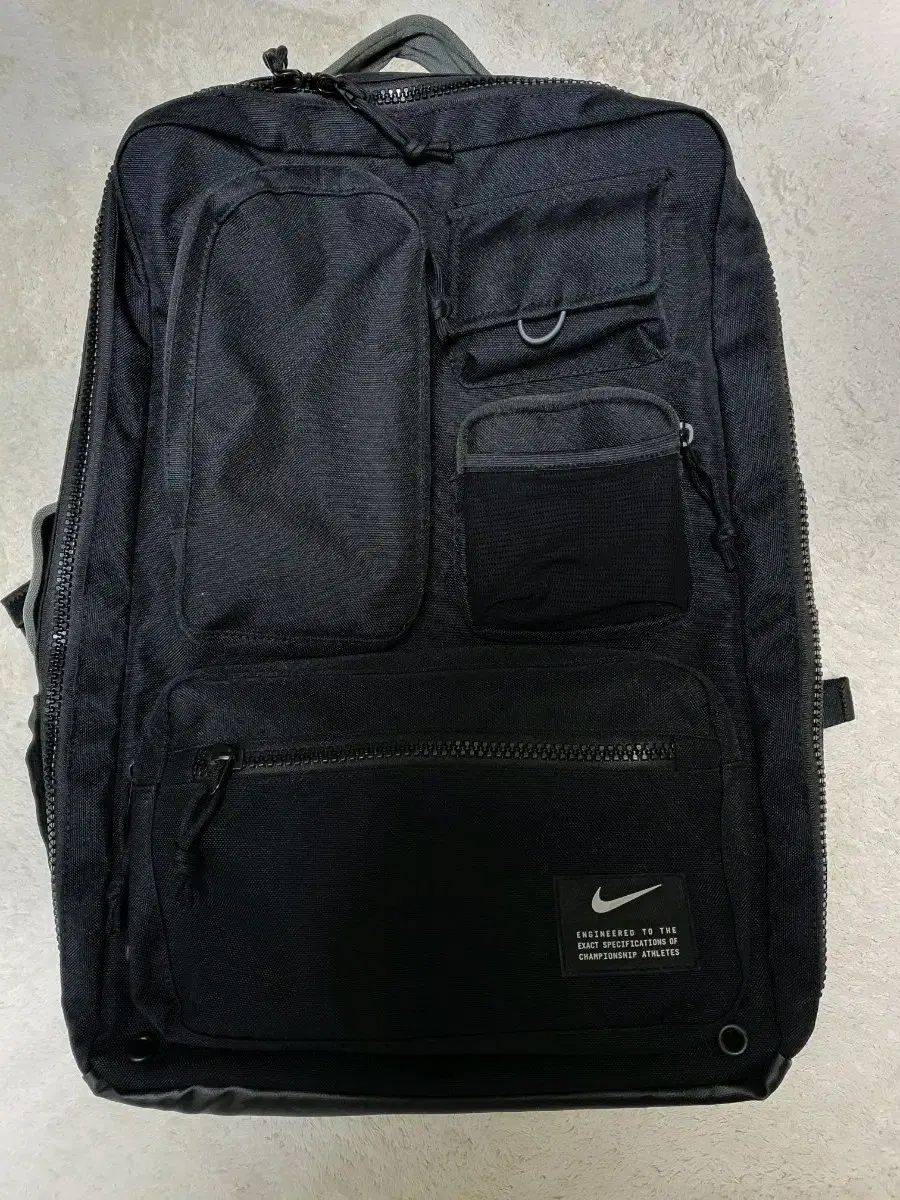 ナイキ ユーティリティ エリート バックパック