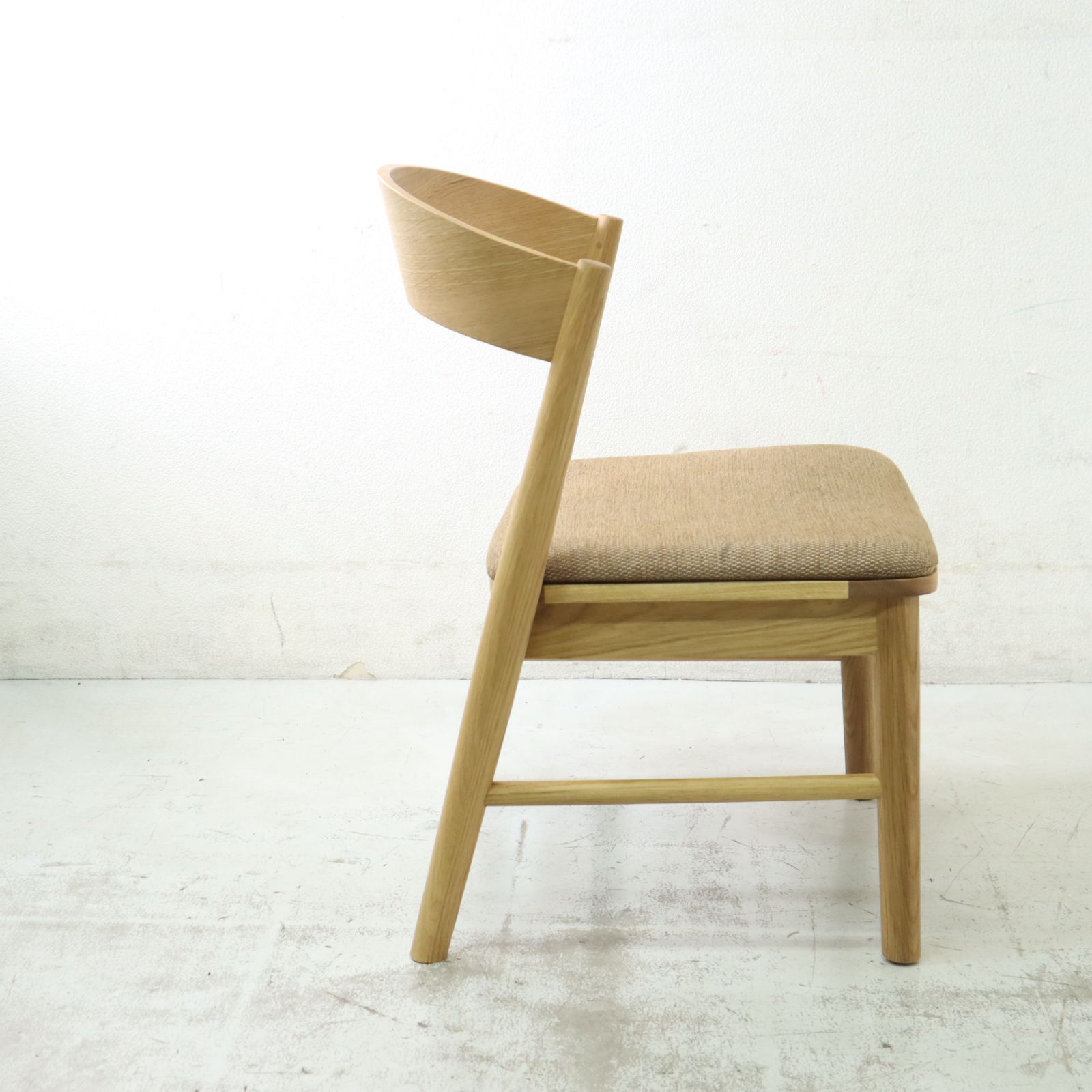 展示品 unico ウニコ SOLK ソルク ダイニングチェア 色シナモン オーク