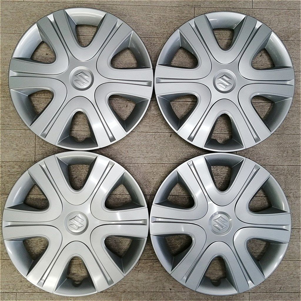 スズキ スペーシアより ホイルキャップ 14インチ