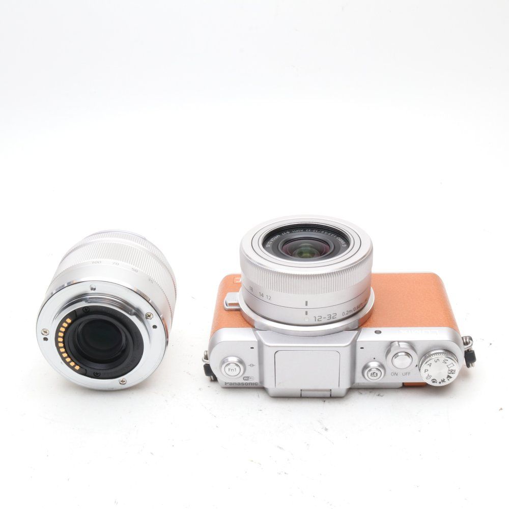 ミラーレス一眼カメラ