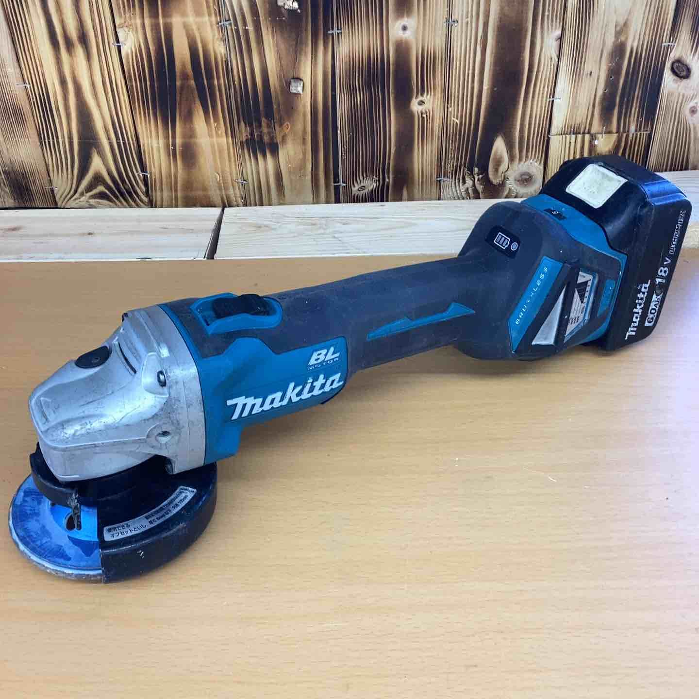 マキタ makita 100mmコードレスディスクグラインダ GA412DZ DIY 鉄筋アングル材 仕上げ 磨き 建築 石材加工 コンクリート ブロック レンガ タイル 研磨 ガラス 断面磨き 越谷店