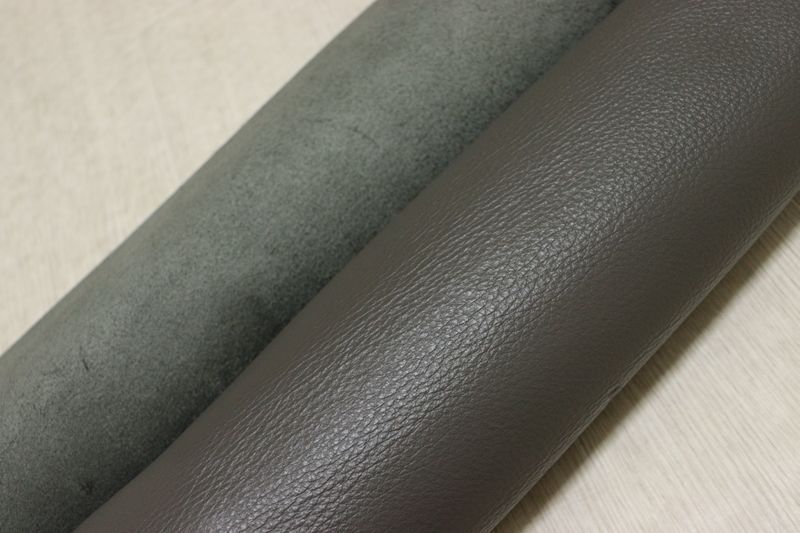 ダークグレー 245 ds クロム革 牛革 イタリア レザー シュリンク加工 はぎれ 一枚革 レザークラフト 革 皮 本革 diy 生地 材料
