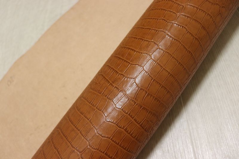 キャメルブラウン 120ds ヌメ革 ショルダーレザー 牛革 イタリア レザー クロコ型押し はぎれ 一枚革 レザークラフト 革 皮 本革 diy 生地 材料