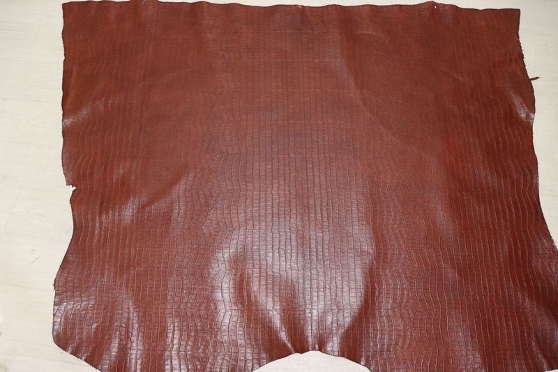 レッドブラウン 145 ds ヌメ革 ショルダーレザー 牛革 イタリア レザー クロコ型押し はぎれ 一枚革 レザークラフト 革 皮 本革 diy 生地 材料