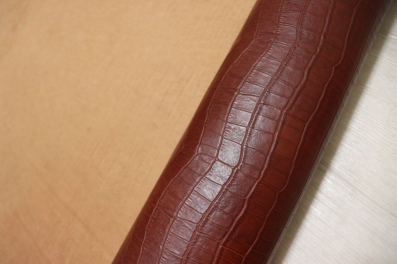 レッドブラウン 145ds ヌメ革 ショルダーレザー 牛革 イタリア レザー クロコ型押し はぎれ 一枚革 レザークラフト 革 皮 本革 diy 生地 材料