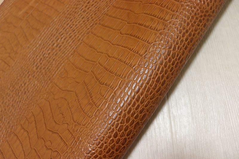  キャメルブラウン 120 ds ヌメ革 ショルダーレザー 牛革 イタリア レザー クロコ型押し はぎれ 一枚革 レザークラフト 革 皮 本革 diy 生地 材料 生地/糸 手芸素材 材料