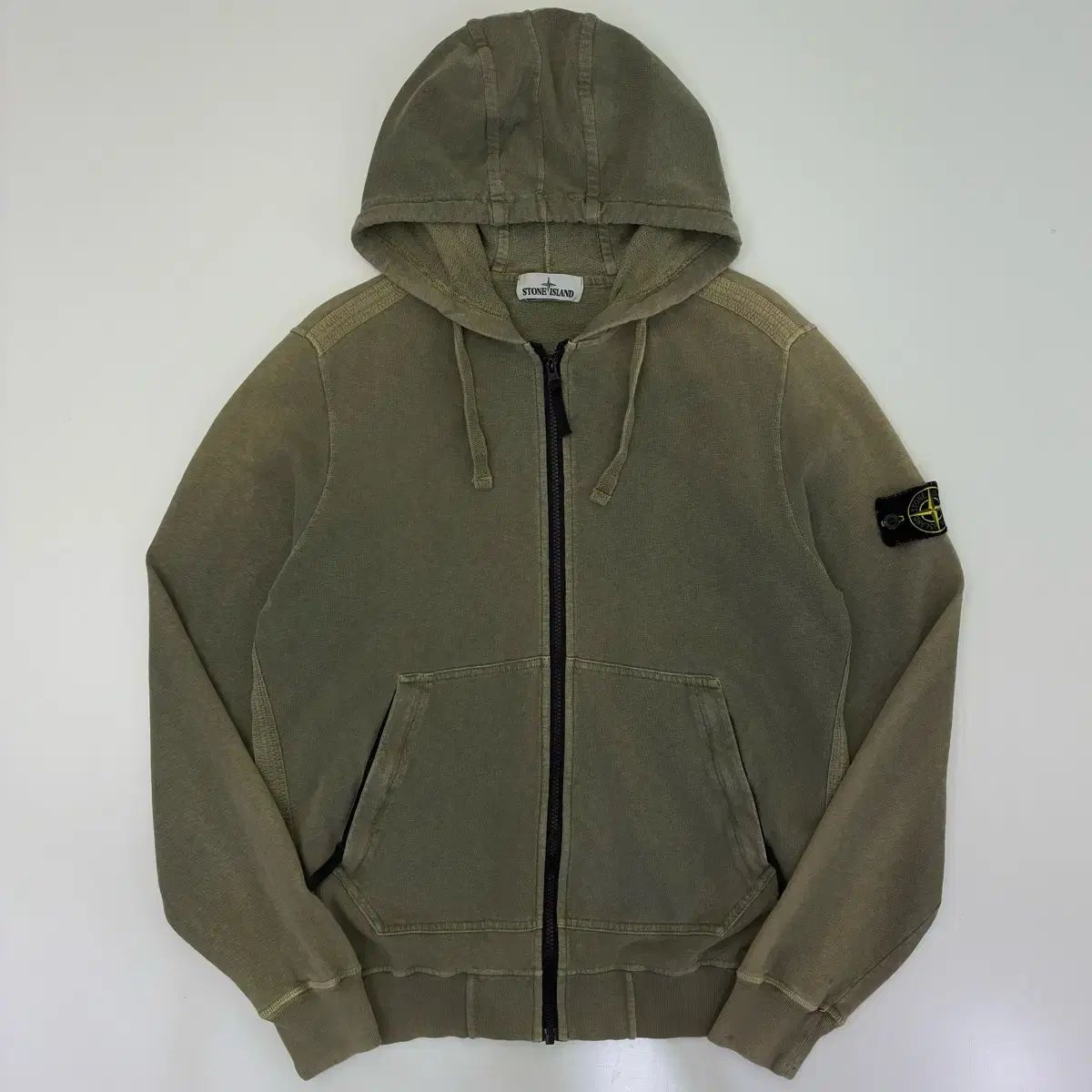 STONE ISLAND ストーンアイランド ワッペン ウォッシュド カーキ フードジップアップ