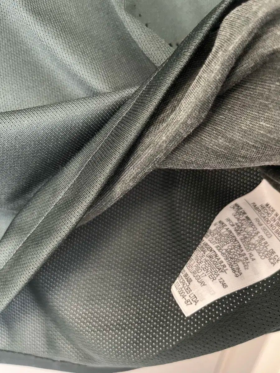 サード オーセンティック