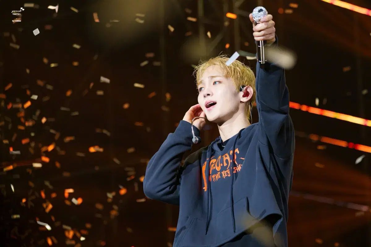 SHINee キーランド フーディー