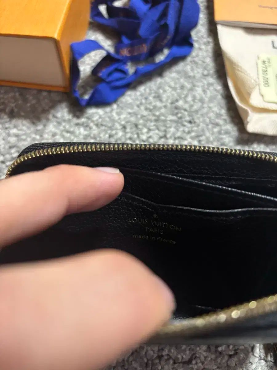 Vuitton エンプレインテ