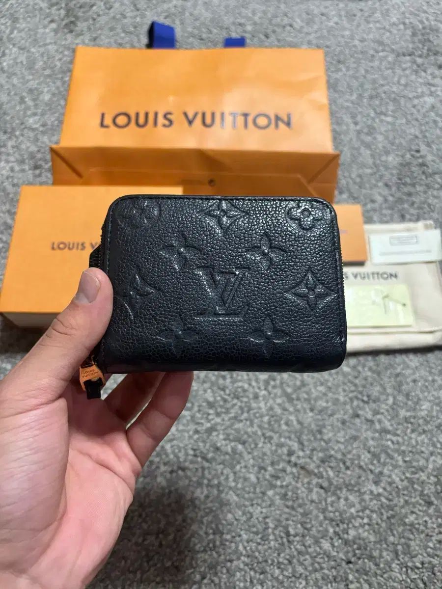 Louis Vuitton エンプレインテ コインファー 財布