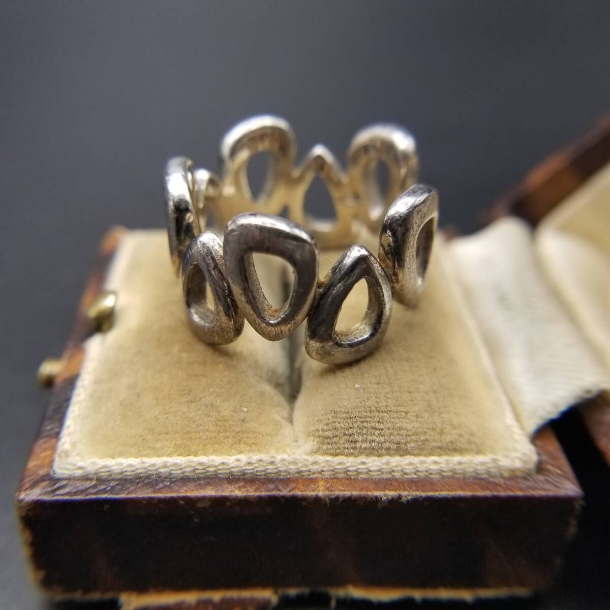 Fossil モダニスト 穴あき オープンワーク 925 シルバー ヴィンテージ リング 銀 指輪 大ぶり 存在感 ユニーク 個性派ジュエリー R 16 V