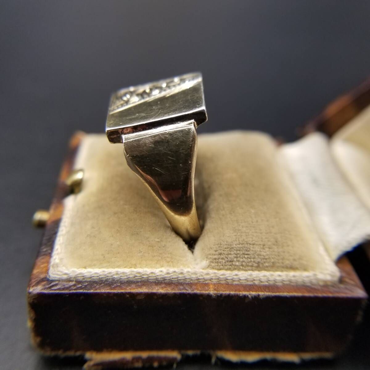 ゴールドプレート