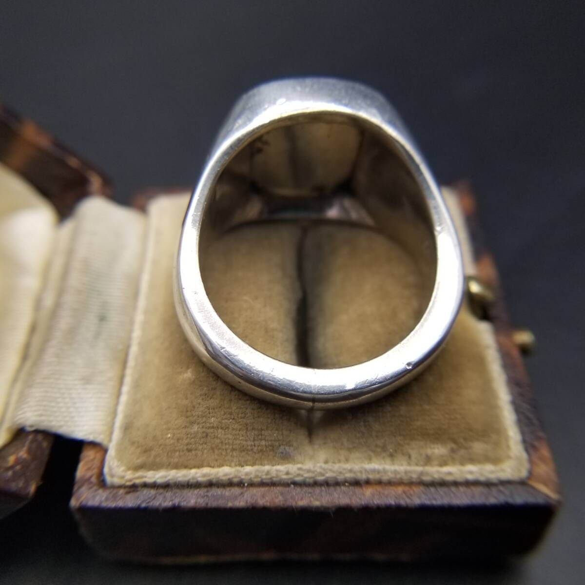  大ぶり シンプル 装飾なし 925 シルバー ヴィンテージ シグネット リング スクエア 銀 指輪 重厚感 バイカーリングにも R 16 W リング 指輪 アクセサリー
