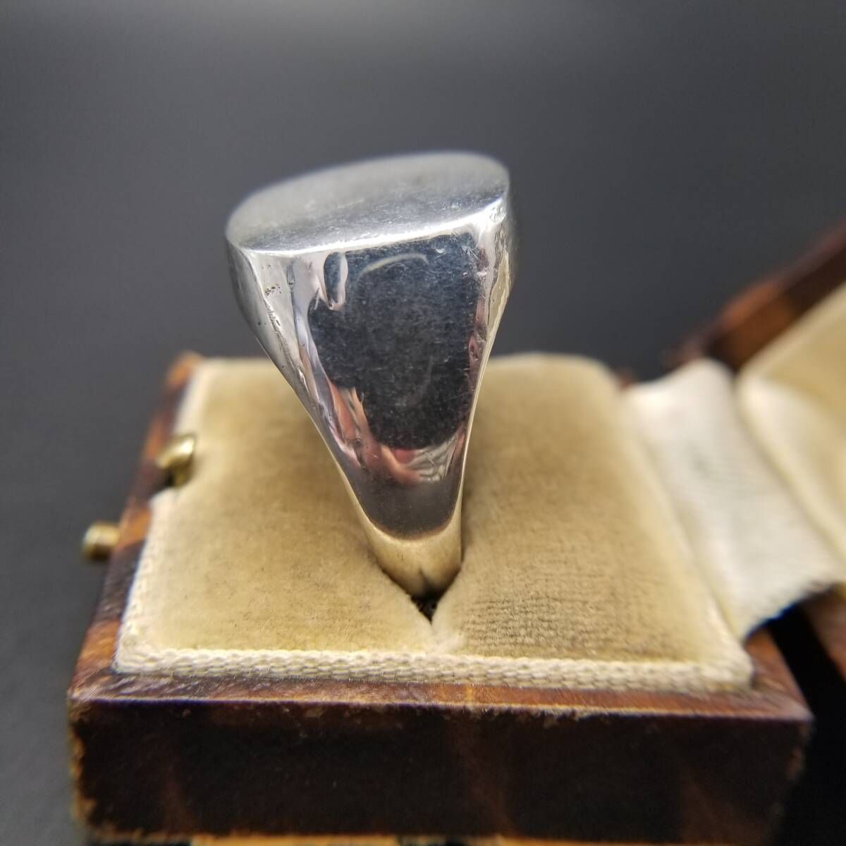 重厚感 バイカーリングにも