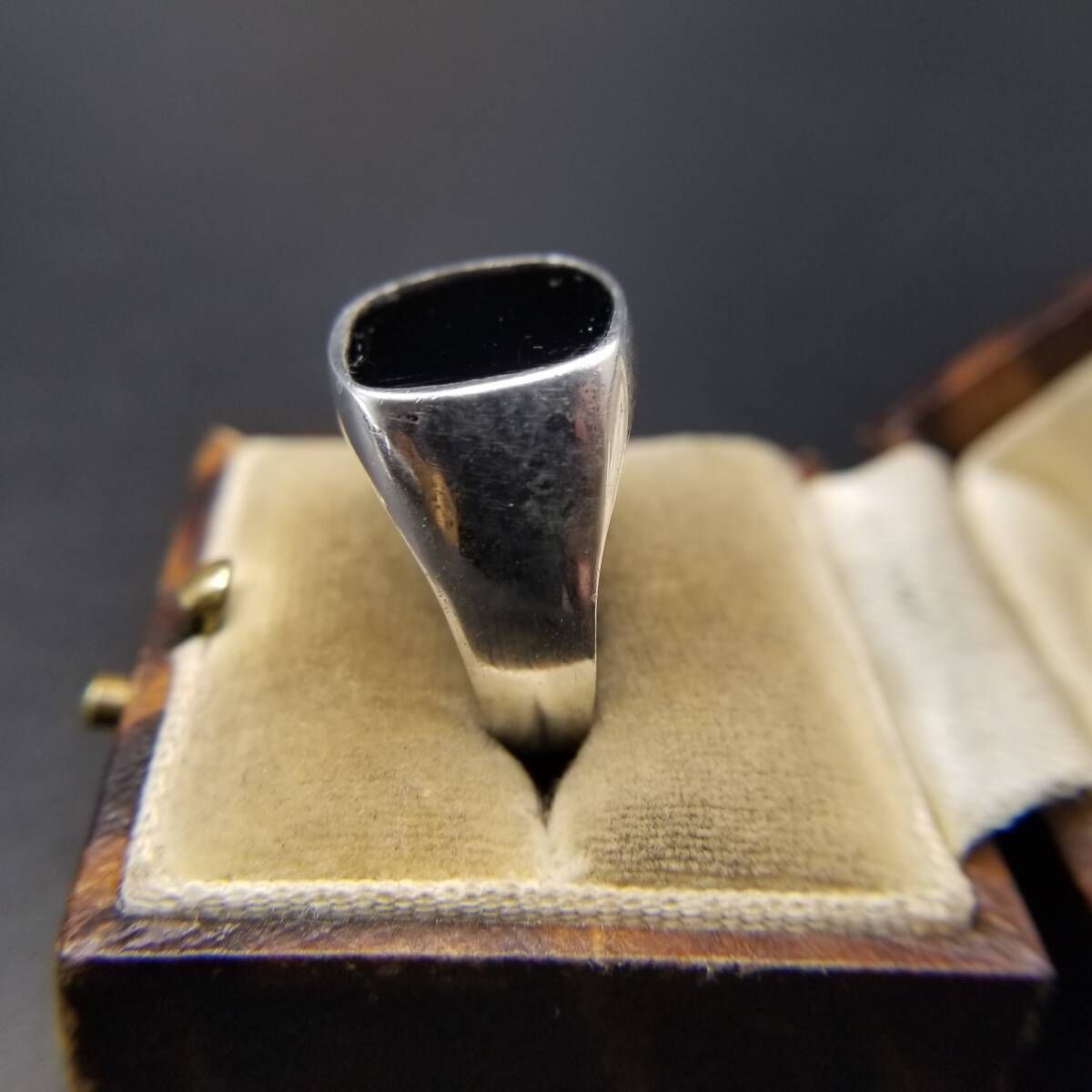 ミニマル オニキス インレイ スクエア 925 シルバー ヴィンテージ シグネット リング 銀 指輪 シンプルな存在感 R 16 W