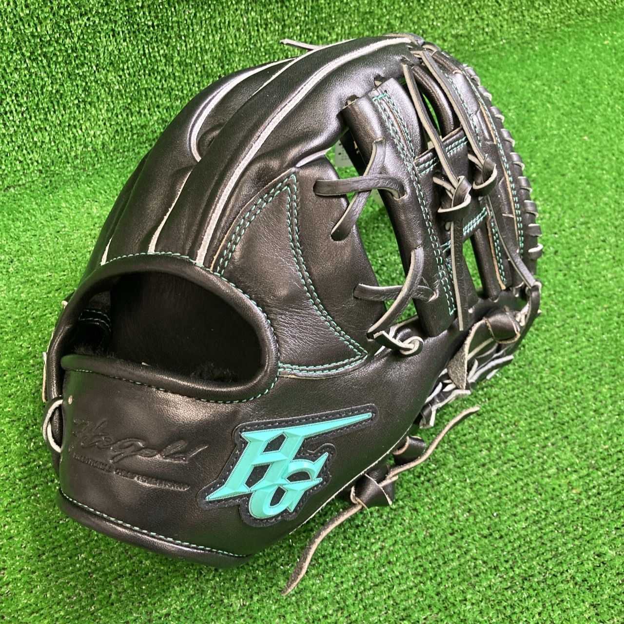 ハイゴールド 一般軟式用グラブ ブラック 艶有 内野手用 OKG8106 己