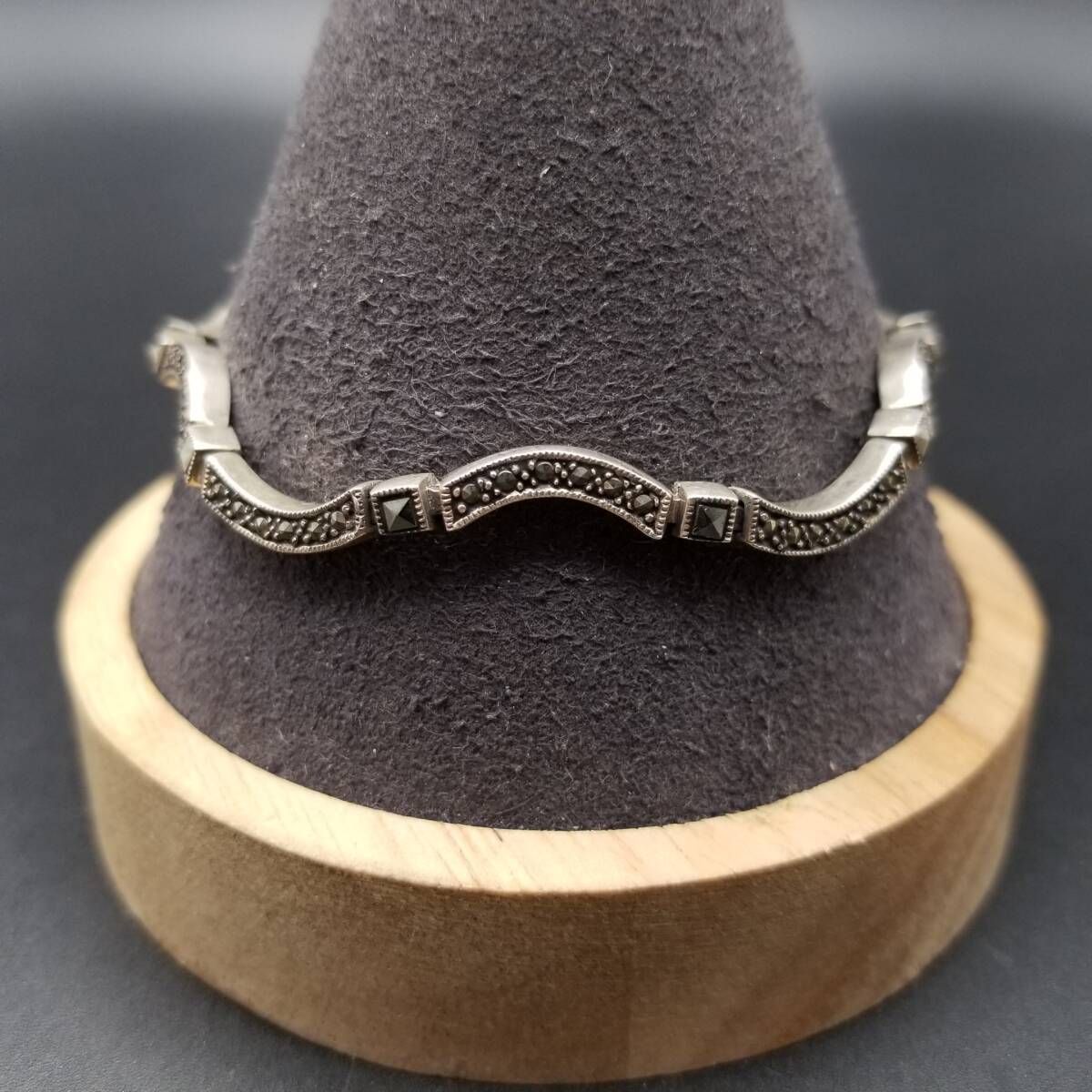 マーカサイト 煌めき ウェーブチェーン 925 シルバー ヴィンテージ ブレスレット 銀 細幅 上品 エレガント 英国 London Convention R 16-X