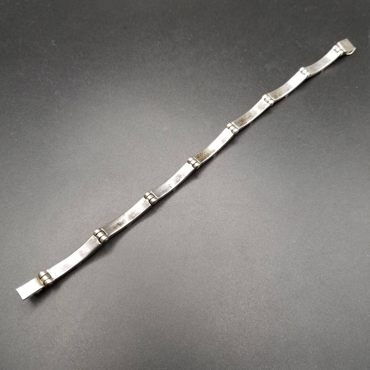 スタイリッシュ 重厚感