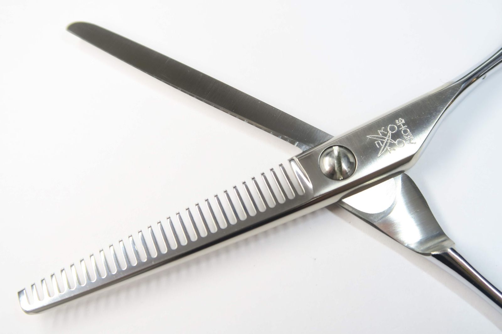 Cランク【AKKOHS アコス】 A5528 セニング 美容師・理容師 5.5インチ