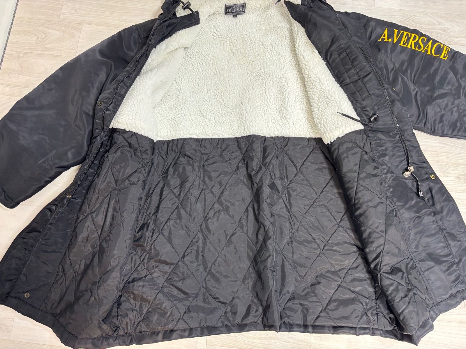 ヴェルサーチ コート