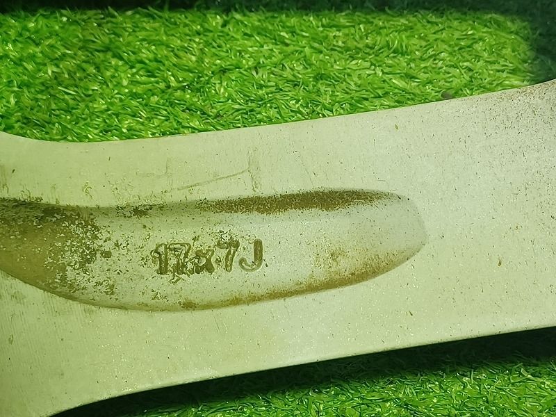 アルミ シルバー