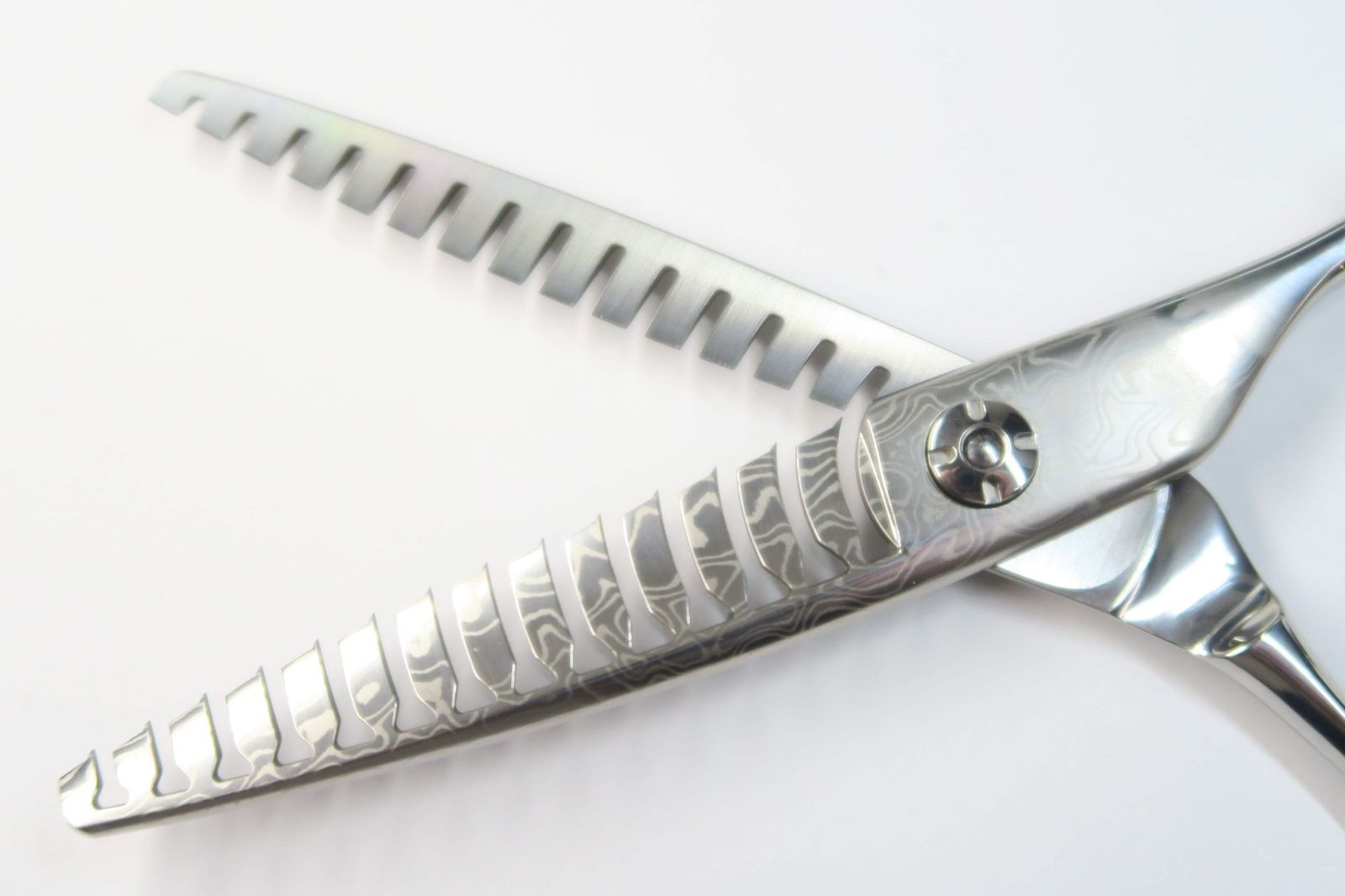 セニング 美容師