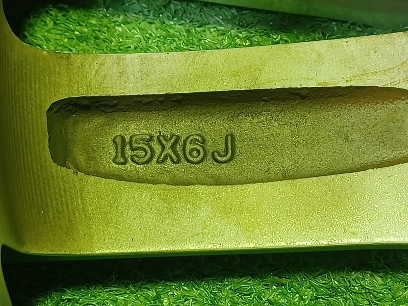 デェファクト ダンロップ