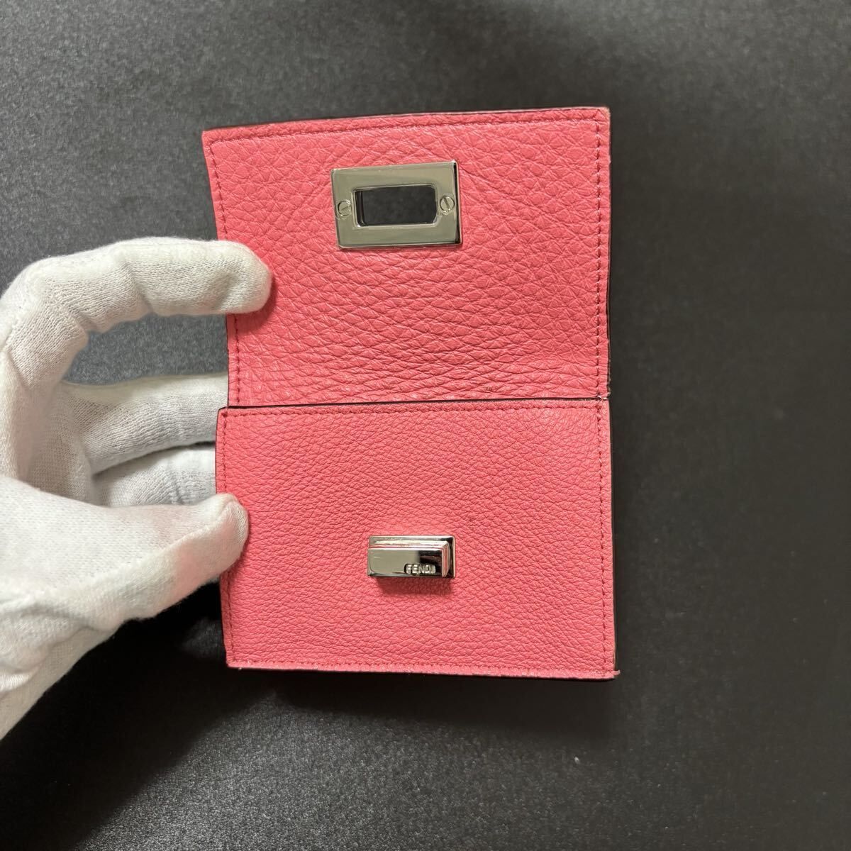 q26 フェンディ 三つ折り財布 ピーカブー ピンク Fendi レザー - メルカリ