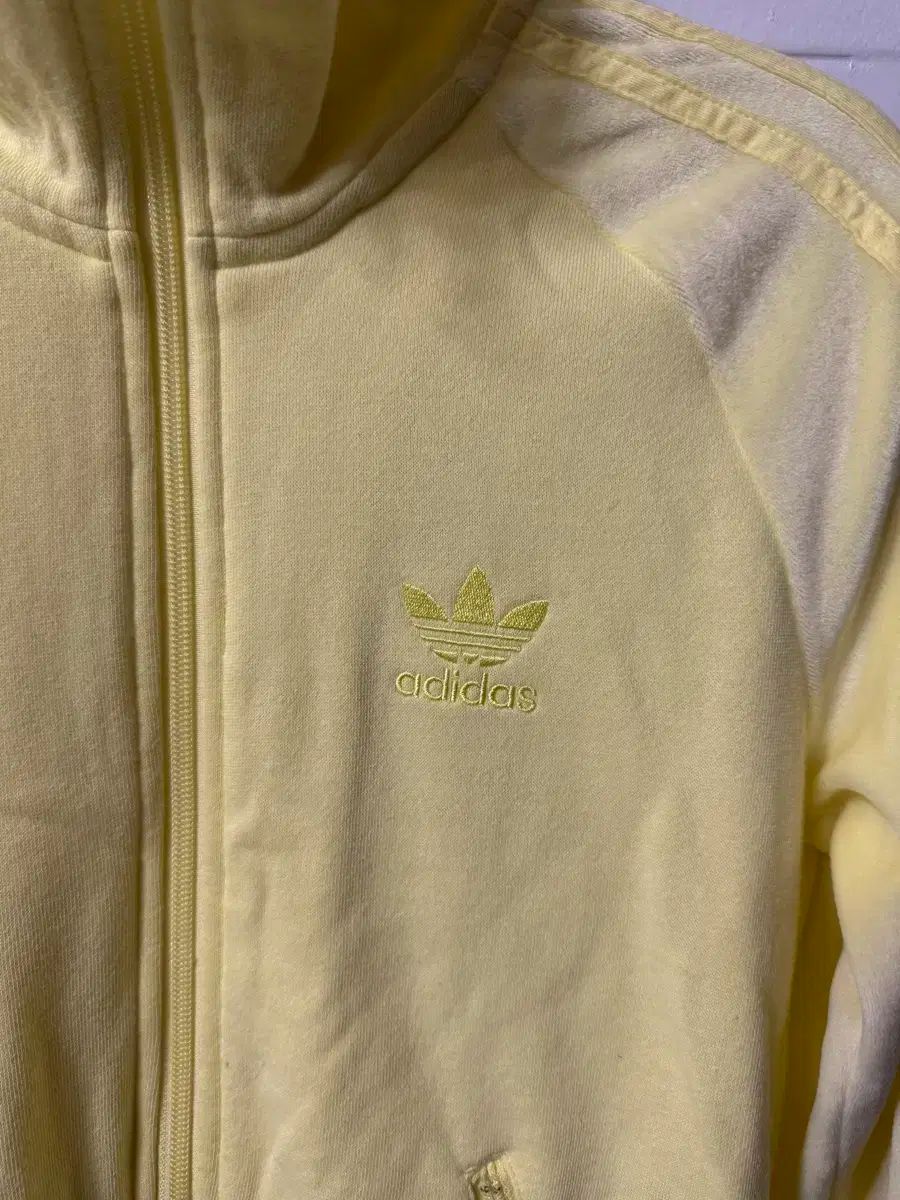 アディダス ファイヤーバード レモントラックジャージ