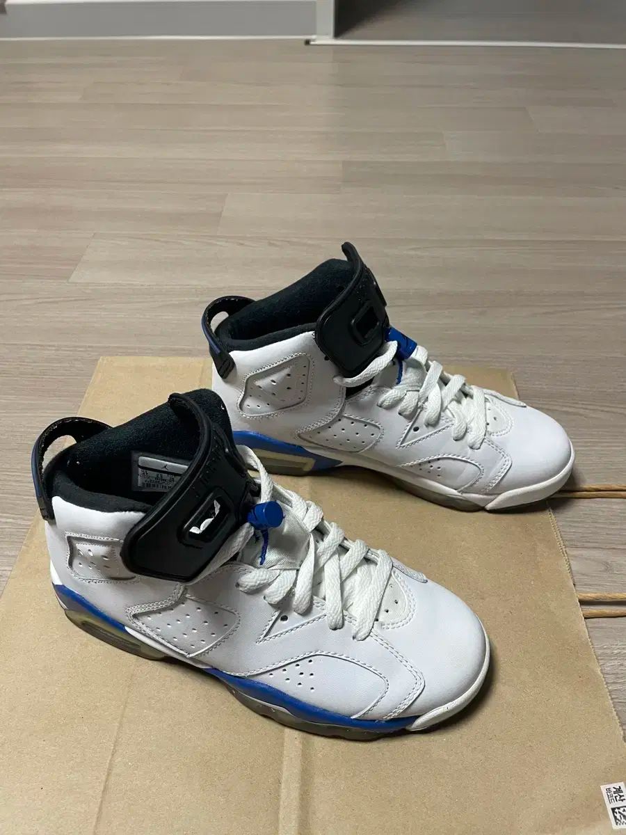 ナイキ エアジョーダン6