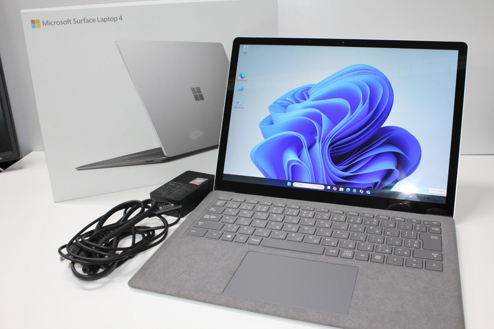 Surface Laptop 4 13.5インチ AMD Ryzen 5 256GB 8GB
