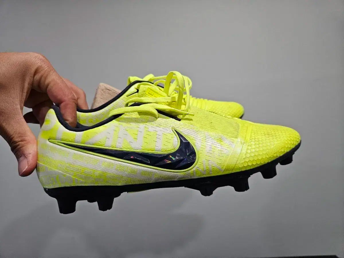 ナイキ FANTOM ヴェノム エリート サッカーシューズ 250
