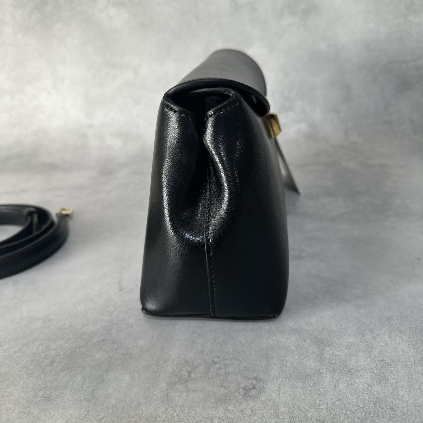 TOTEME トーテム T-ロック レザークラッチバッグ ショルダーバッグ 