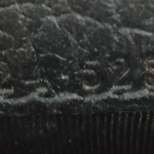 フラップ長財布