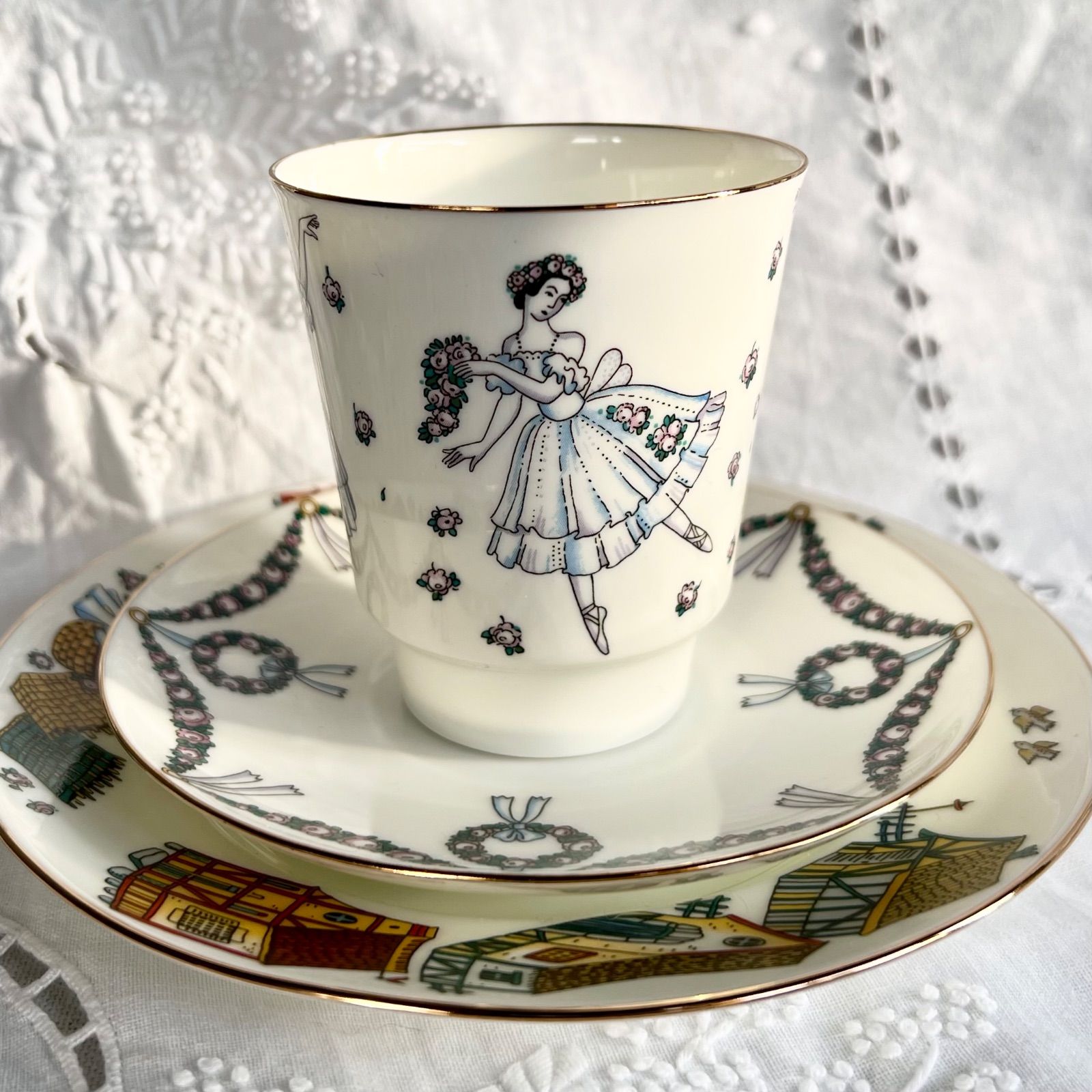 ロモノーソフ ️ジゼル ️ バレエ カップ-ソーサー-ケーキ皿 トリオ インペリアルポーセレン ポーセリン imperial porcelain Lomonosov WWW_OPDRERGINERDOGAN_COM