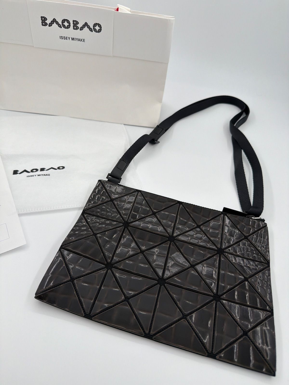 バオバオ イッセイミヤケ ショルダーバッグ ISSEY MIYAKE