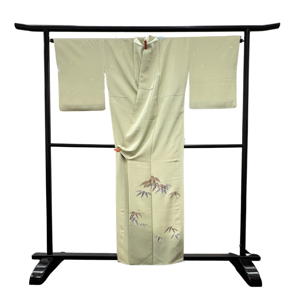 色留袖 袷 正絹 リユース 淡緑色 地模様 竹文様 小さいサイズ B 10-002-1 8050-00577