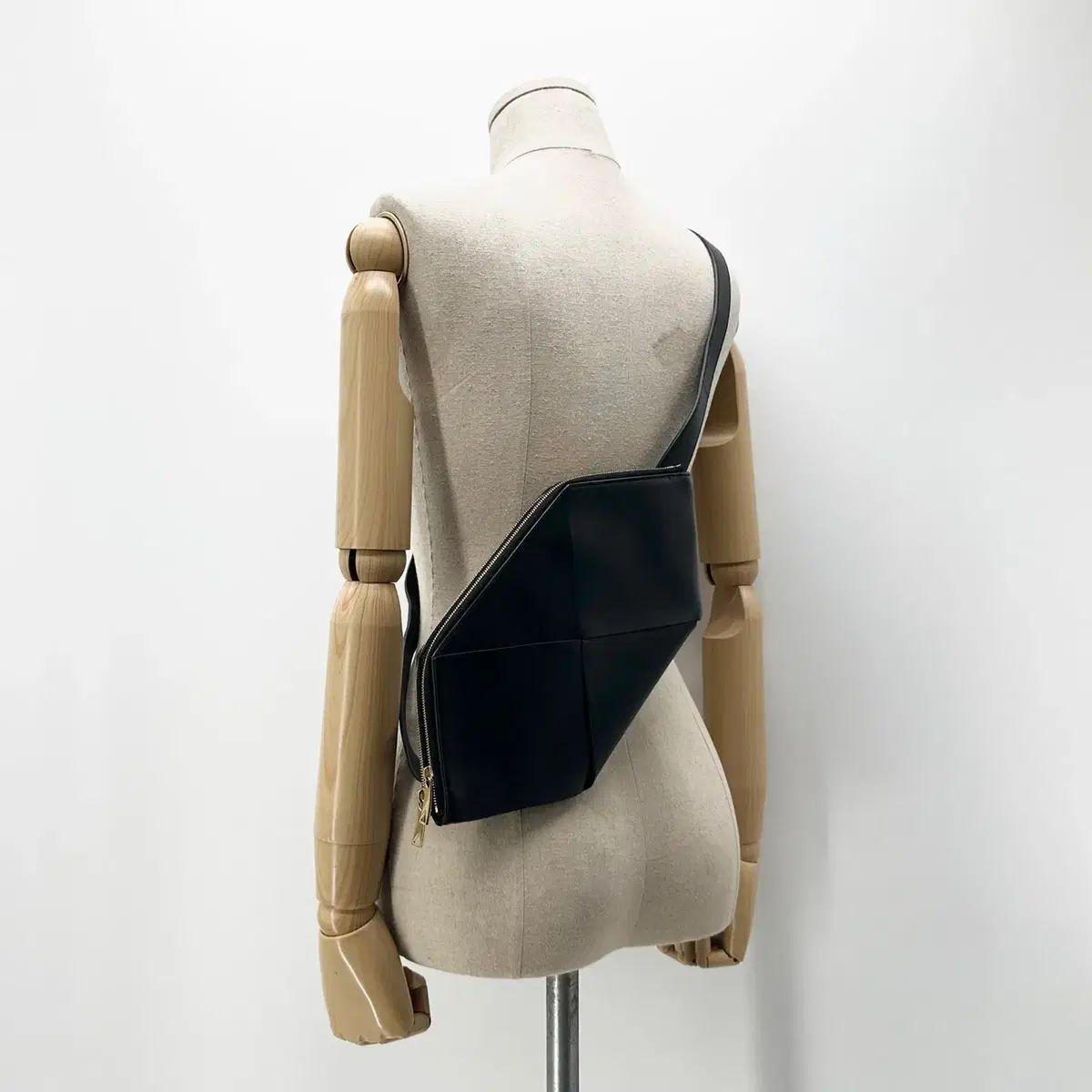 ヴェネタ トライアングル