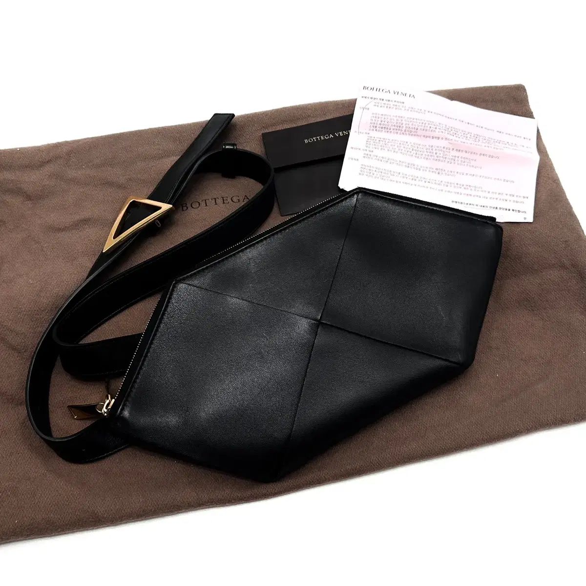 百貨店 BOTTEGA VENETA ボッテガ ヴェネタ トライアングル クロスボディーバッグ クロスバック ベルトバック