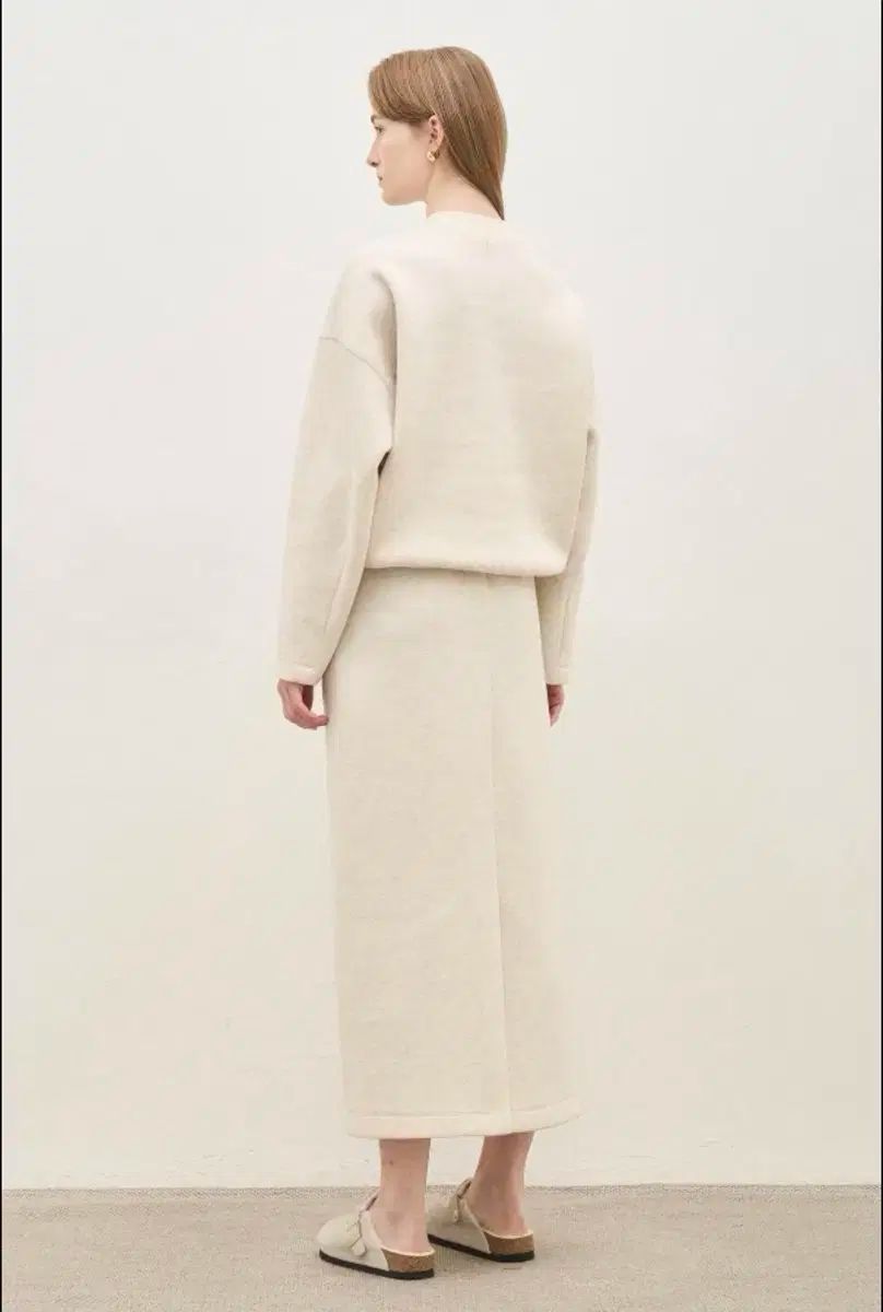 24 the CASHMERE スウェットシャツ スカート セットアップ