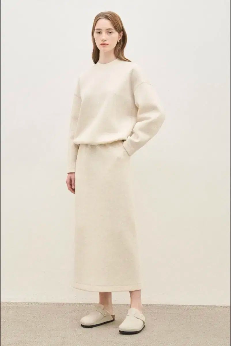 24 the CASHMERE スウェットシャツ スカート セットアップ