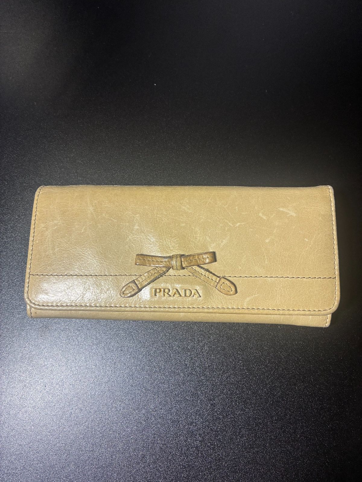 プラダ 長財布