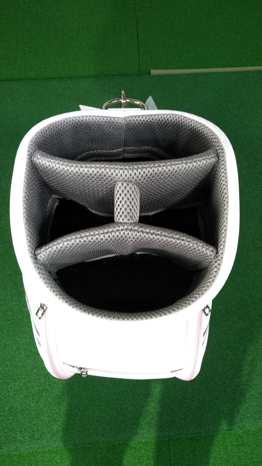 ホワイト ピンク