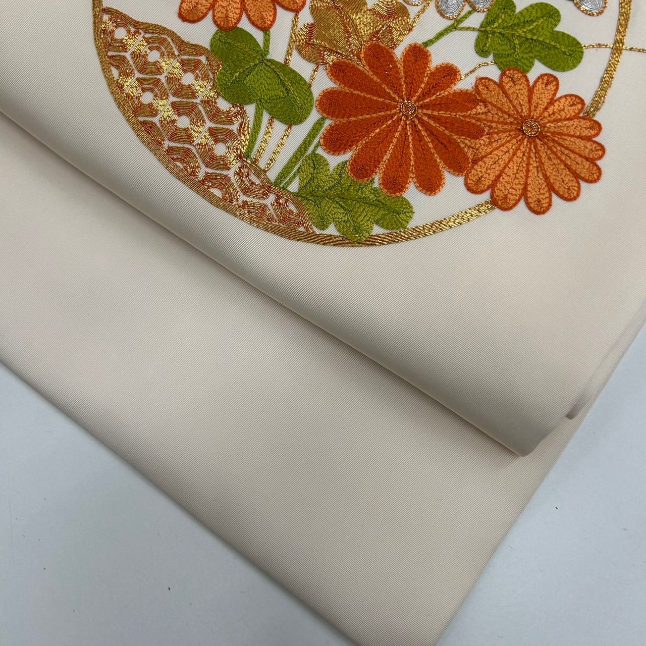 makiua　塩瀬のアンティーク名古屋帯　竹　金駒刺繍　正絹　No.28 名古屋帯 塩瀬 刺繍 金駒刺繍 花柄 九寸 正絹 着物 MA-1134 - メルカリ