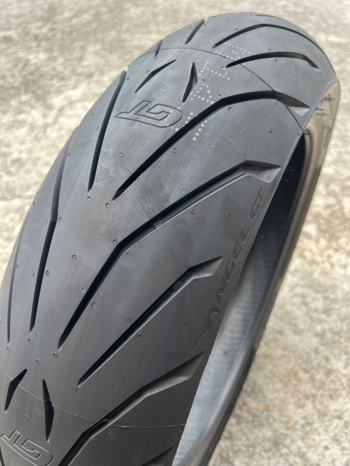 ピレリ エンジェルGT 160 60 ZR 17 1086