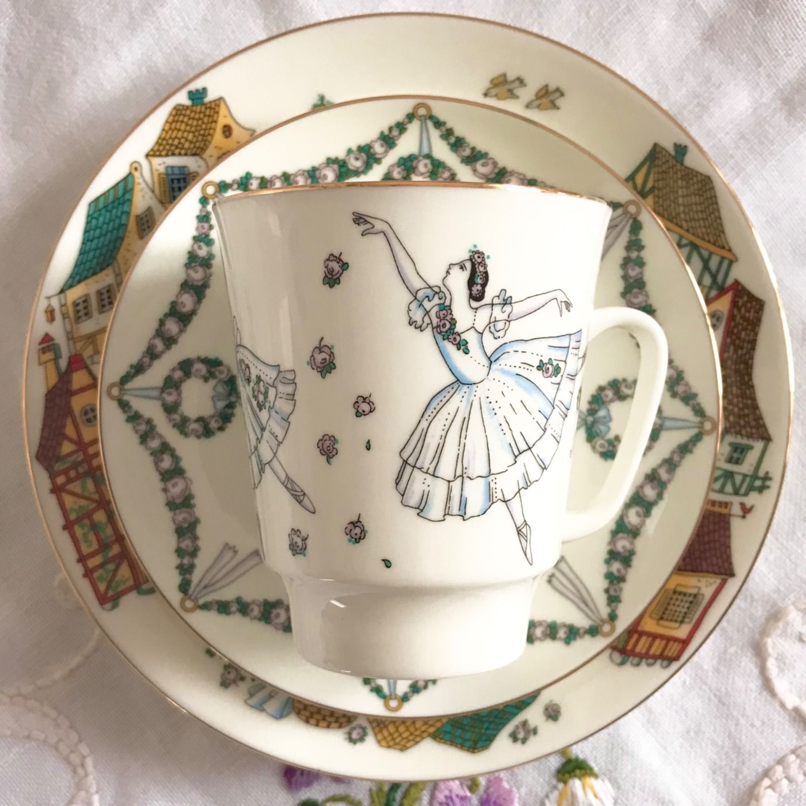 ロモノーソフ ️ジゼル ️ バレエ カップ-ソーサー-ケーキ皿 トリオ インペリアルポーセレン ポーセリン imperial porcelain Lomonosov